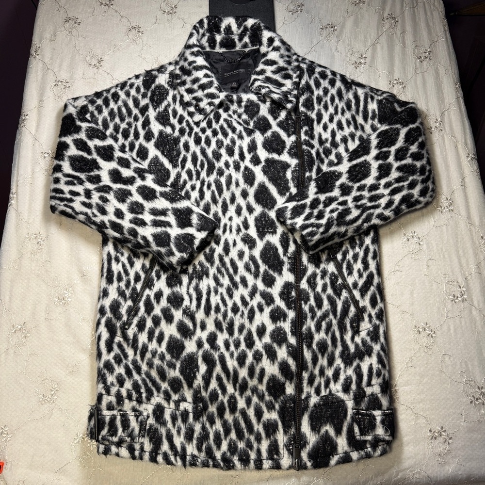 banana republic italian‑fabric leopard print asymmetrical zip coat – size xs - Picture 2 of 10